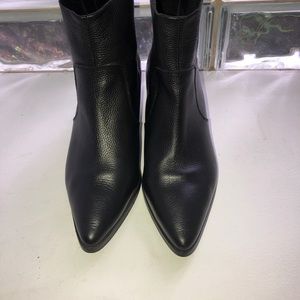 DIBA Soft leather black ankle boot size 9.5